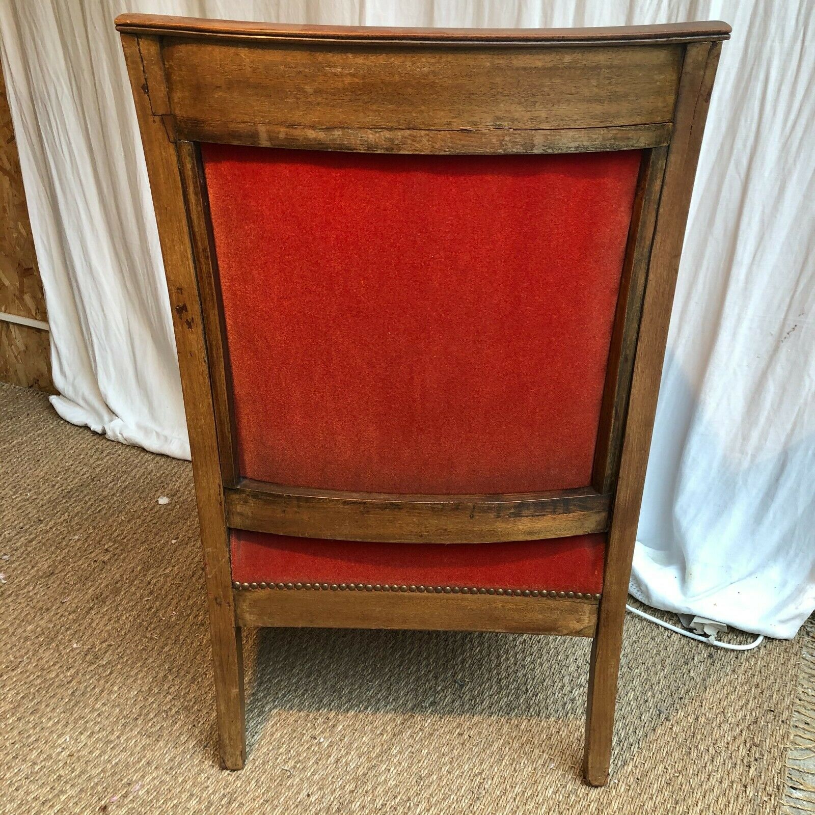 Armchair Shepherdess with walnut dolphins