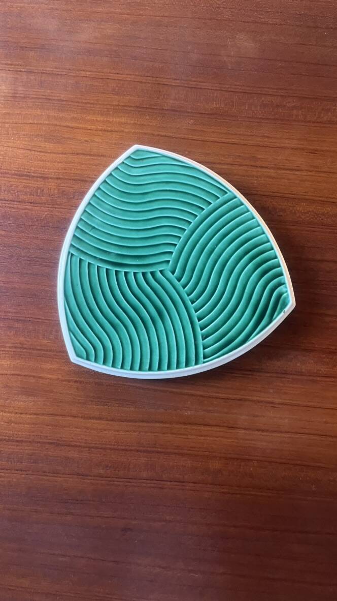 Sarreguemines ceramic table mat or centerpiece