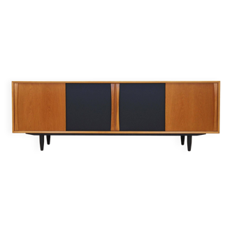 Buffet en frêne, design danois, années 1970, production : Danemark