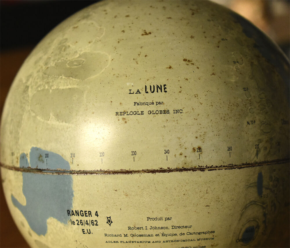 Globe "The Moon" Replogle Globes Inc. Chicago USA 1966