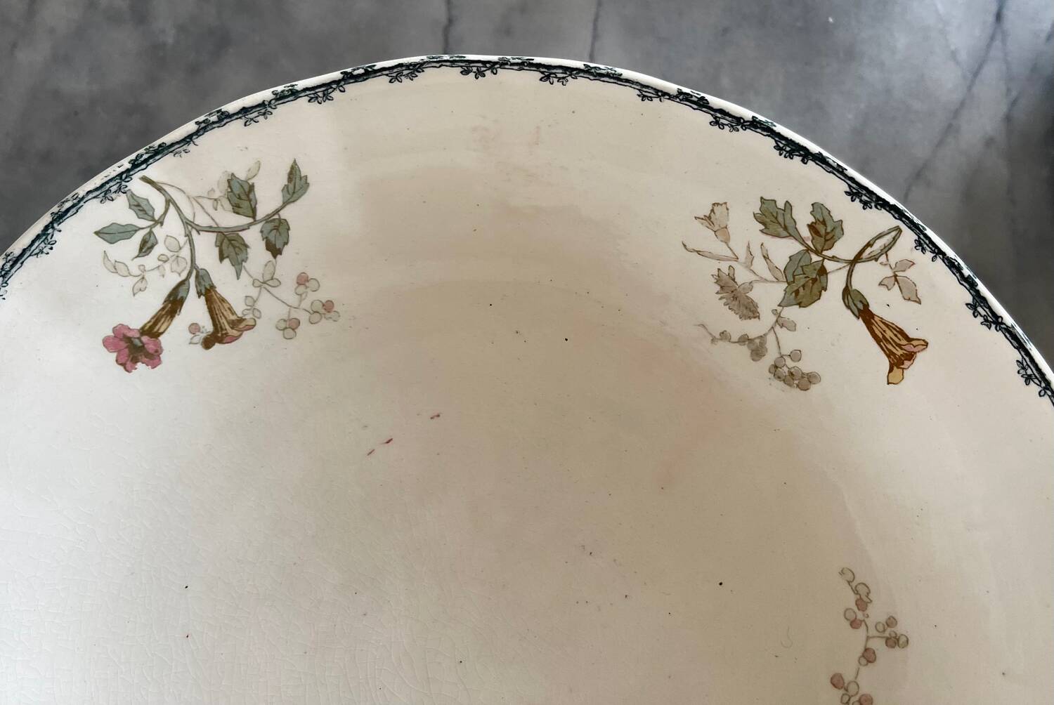 Choisy le Roi fruit bowl