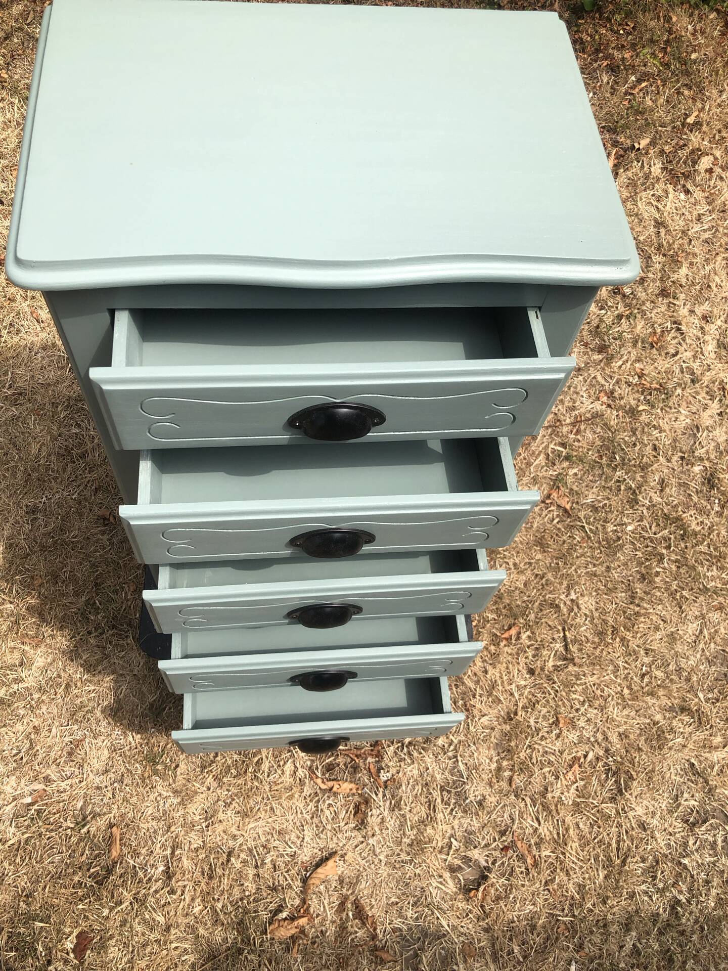 Vintage chest of drawers.
