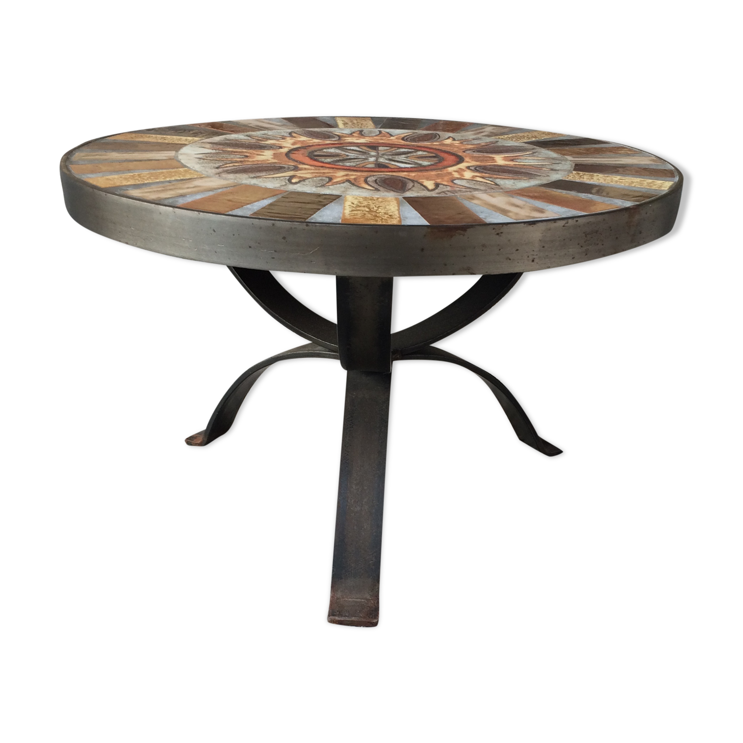 Round coffee table, ceramic 50s