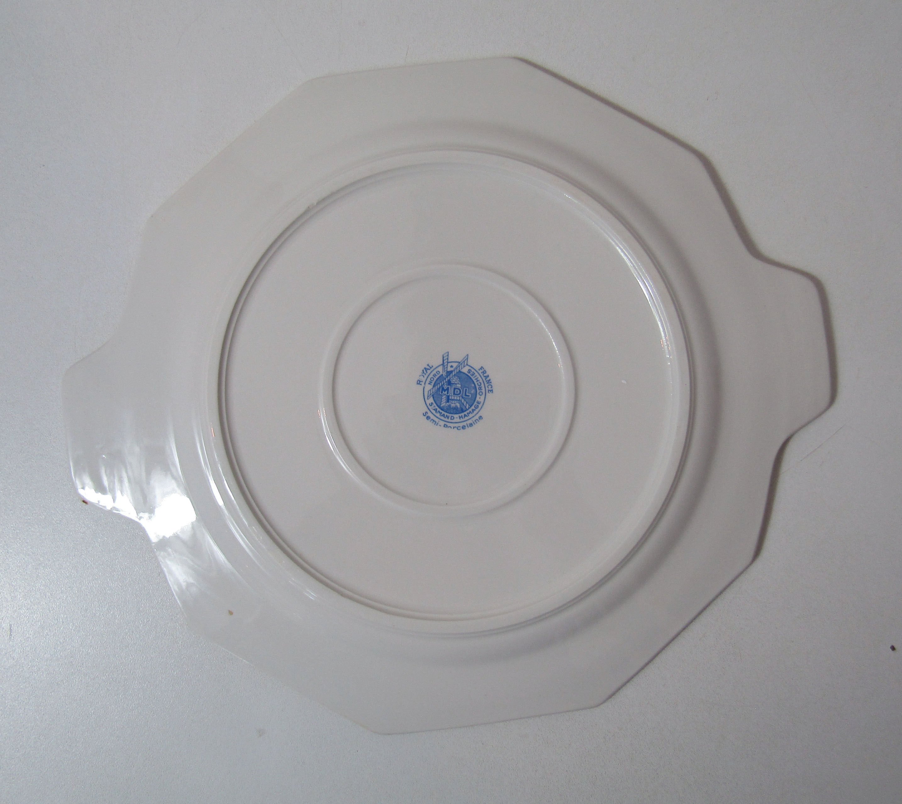 Saint Amand pie cake dish