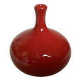 Small red vase in Ruelland style