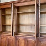 Large two-body showcase library