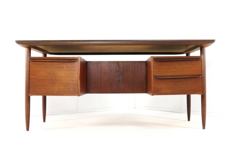 Hulmefa Pro-Pos executive desk - dutch mid century modern design in teak