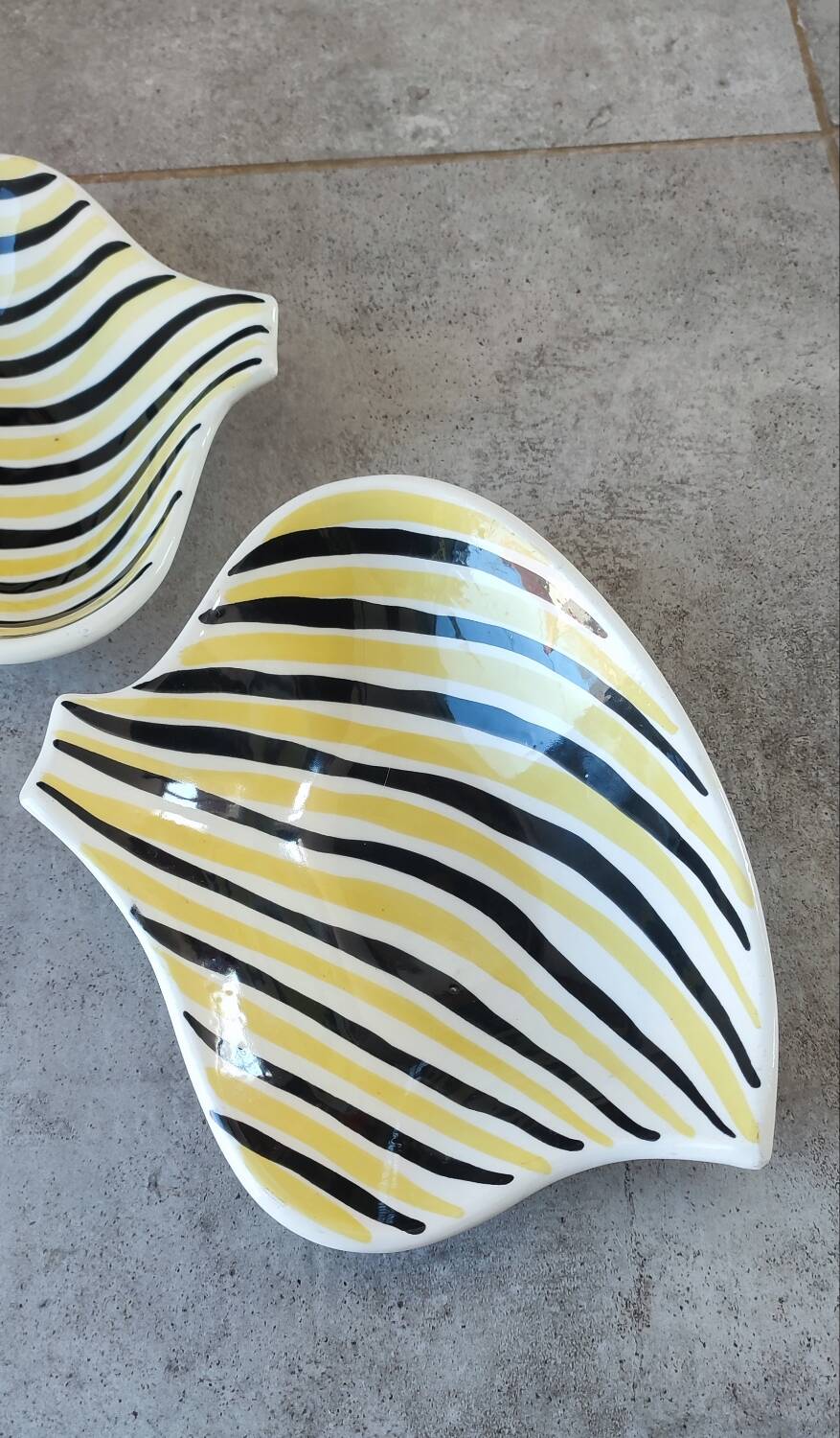 Large bowls, empty pockets by Alessio Tasca in Italian ceramic 60-70