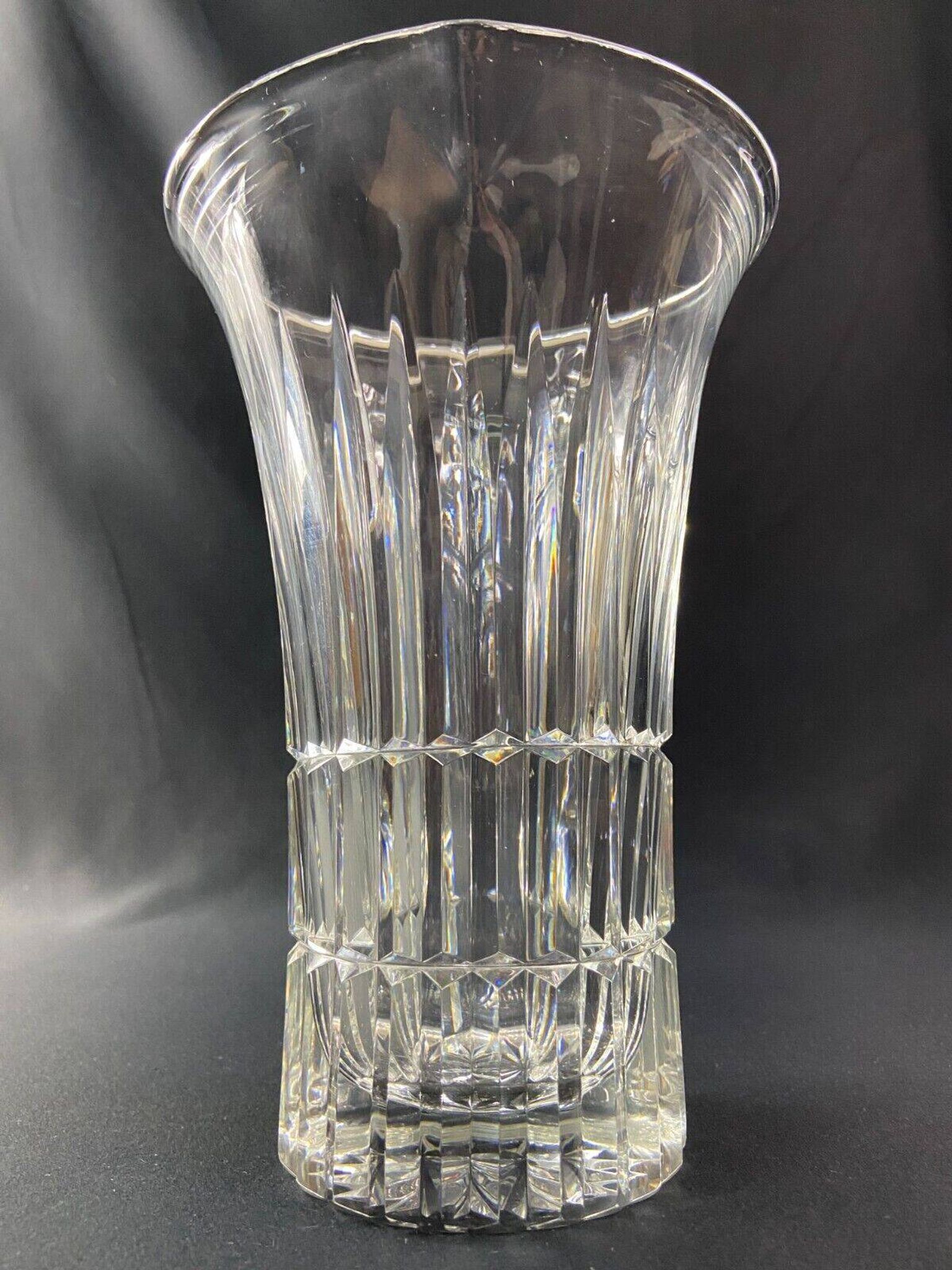 Grand pichet en cristal taillé
