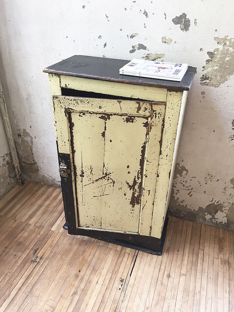 Patinated workshop furniture