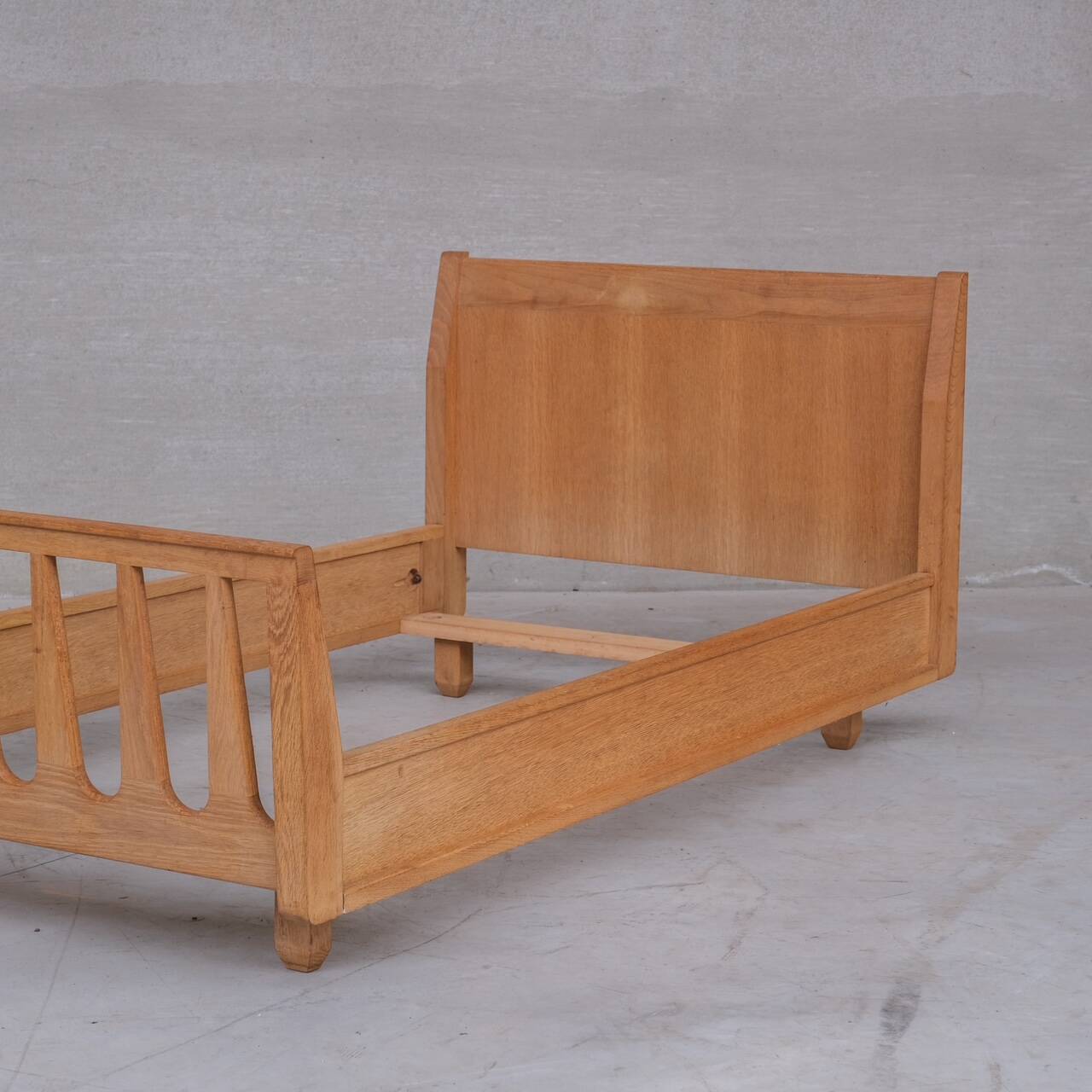 Guillerme et Chambron French Mid-Century Oak Single Bed