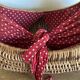 Panier gondole en osier 1960 doublé de coton a pois rouges