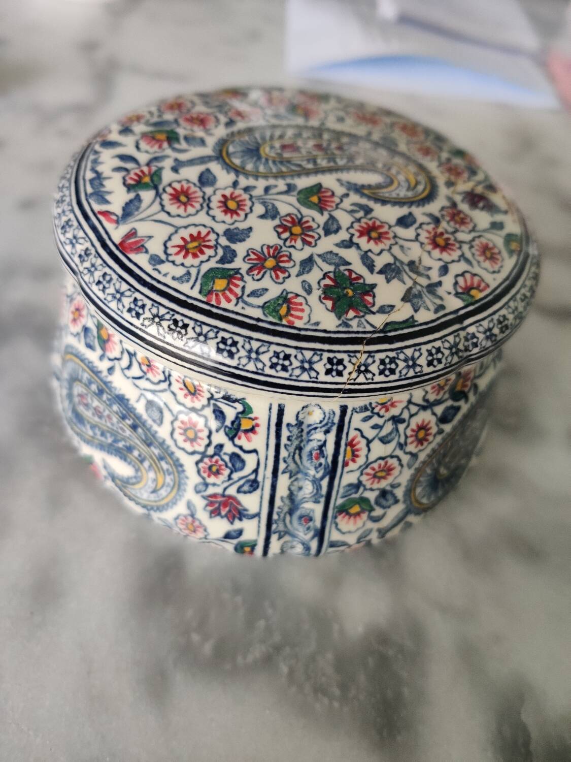 Gien cashmere earthenware candy box