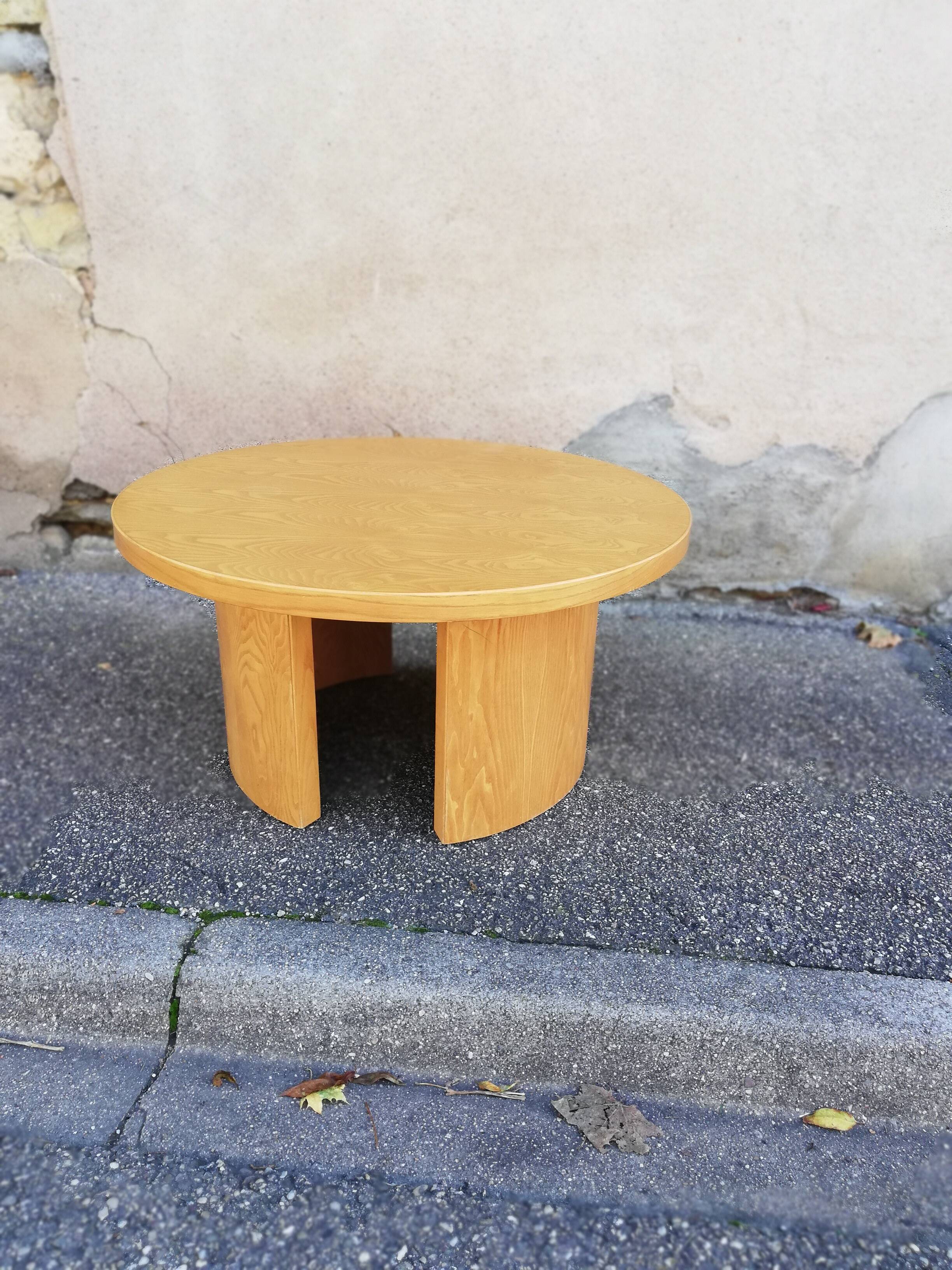 Vintage coffee table round light wood