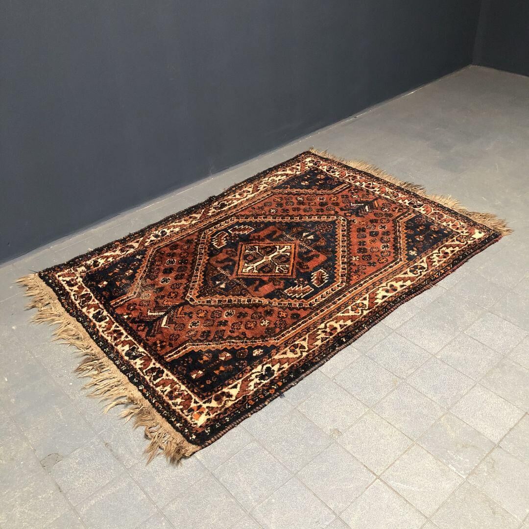 Tapis persan tissé à la main 162x110cm