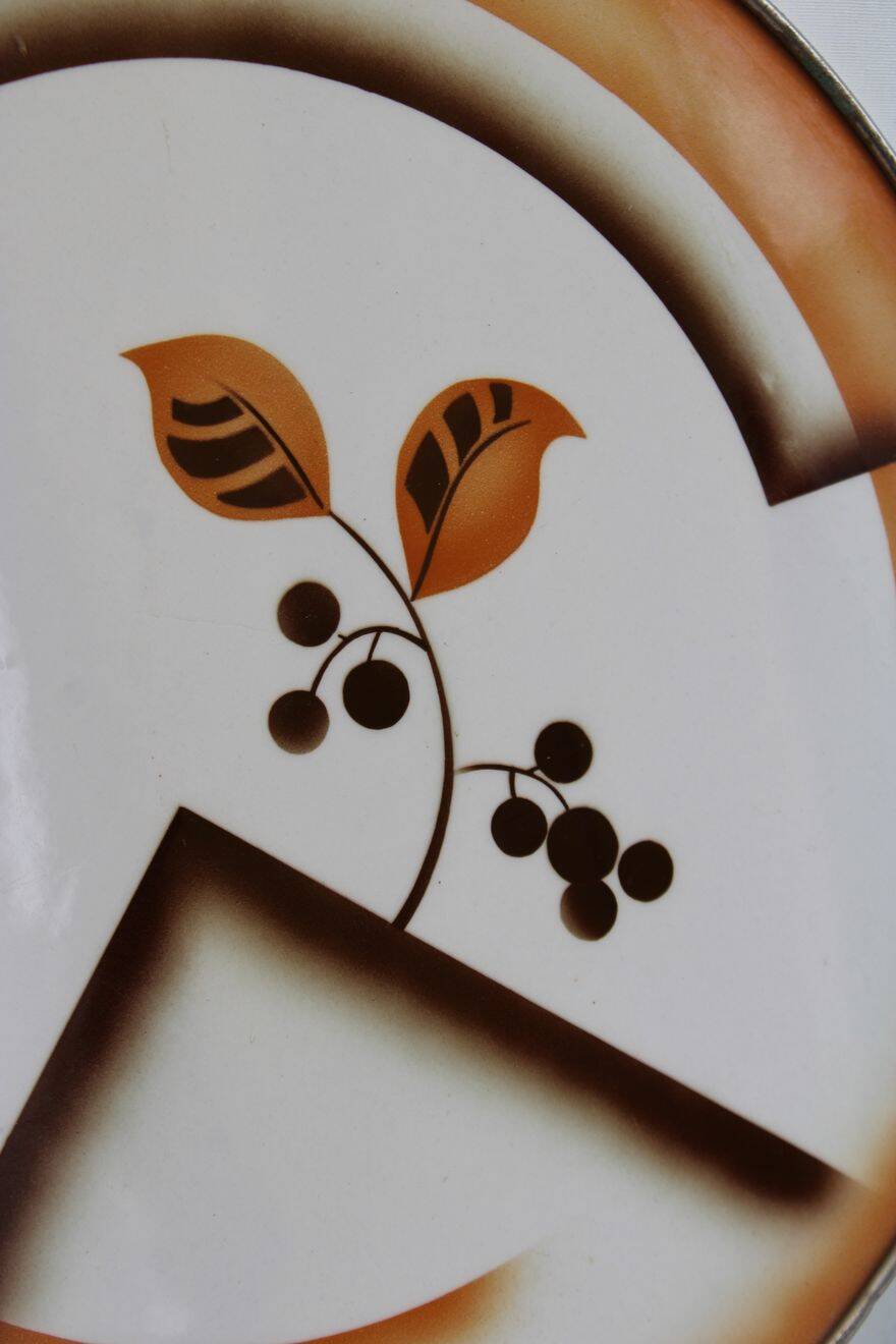 Ceramic plate