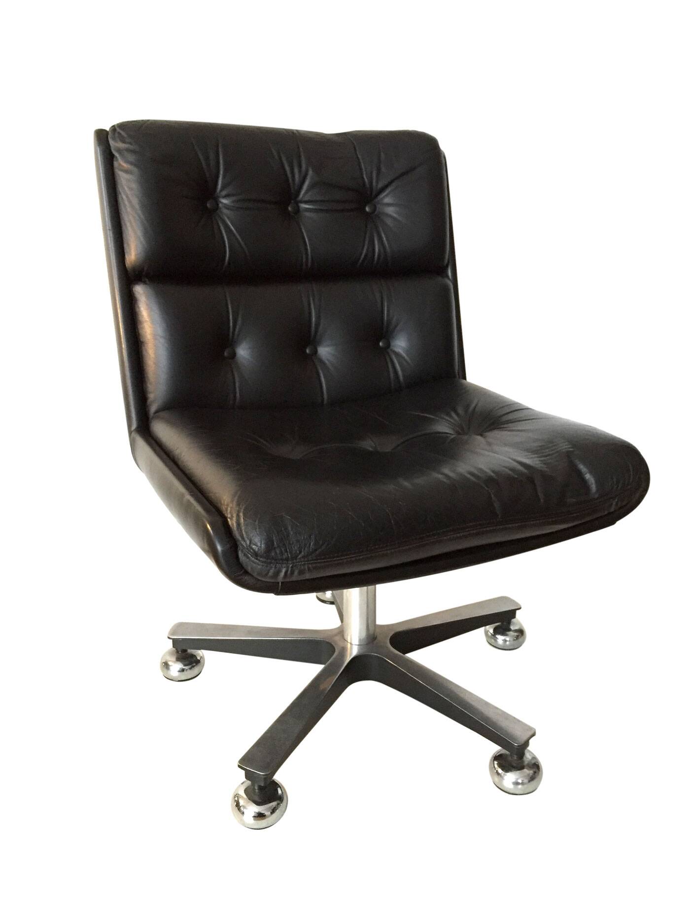 Pair of cofemo-italy armchairs. black leather. 1980.