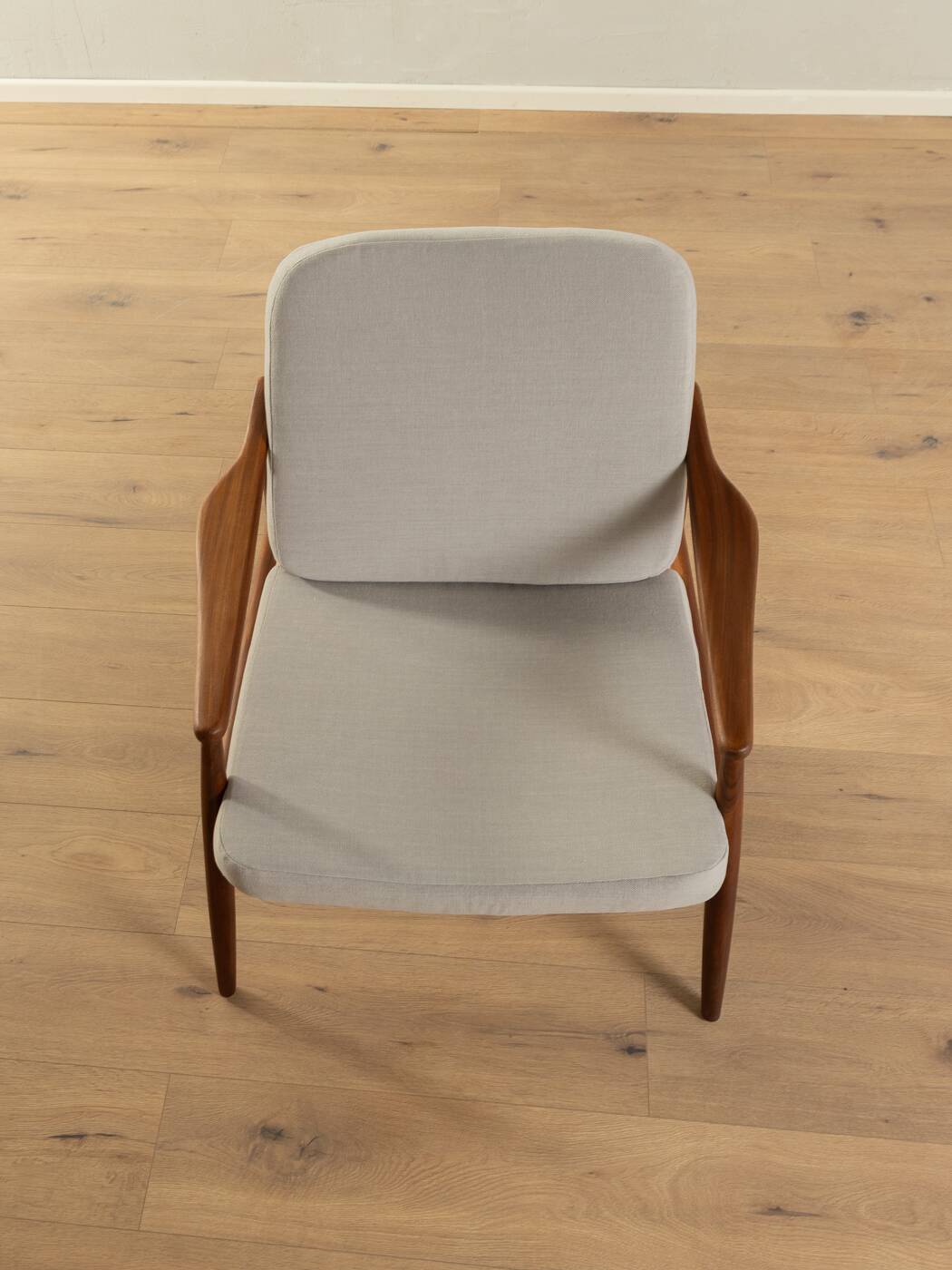 Exclusive furniture suite