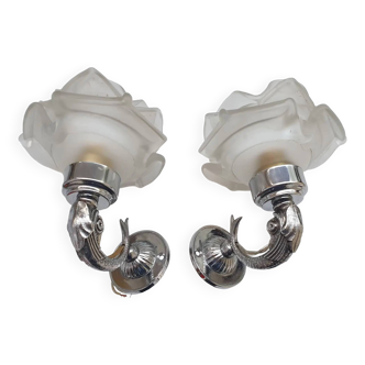Set of two wall lights and six vintage bathroom accessories