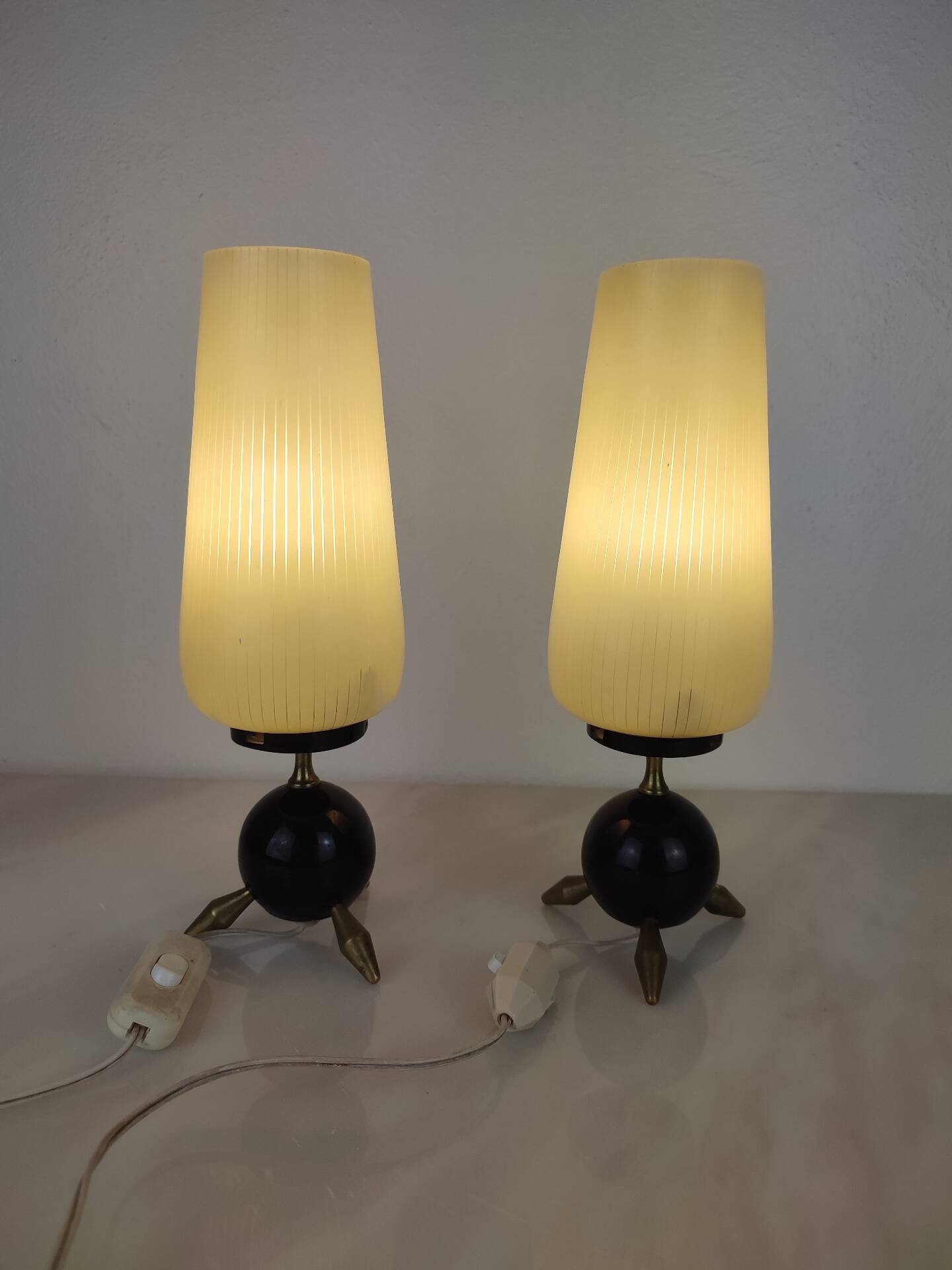 Paire de lampes de table vintage "Tripode" – Style Mid- Space age