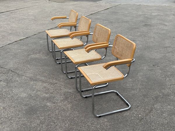 Lot de 4 chaises Cesca modèle B64 avec accoudoirs Cesca Marcel breuer design