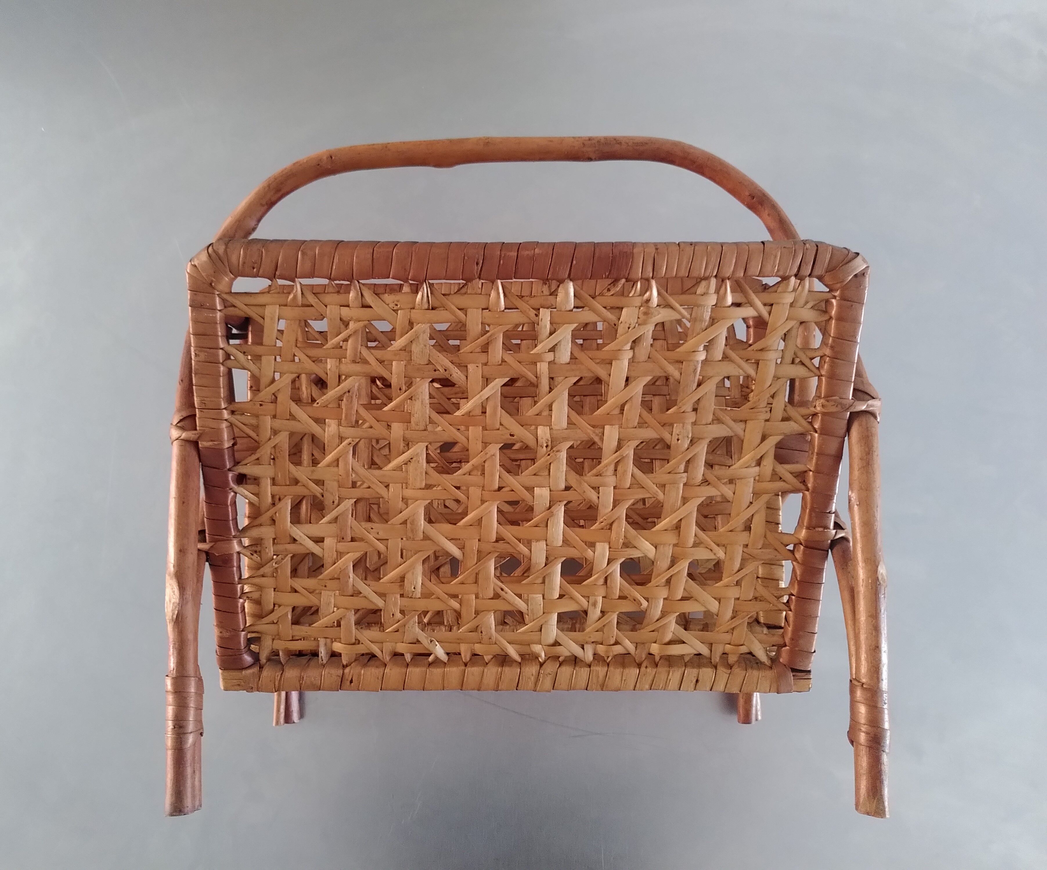 Wicker magazine holder