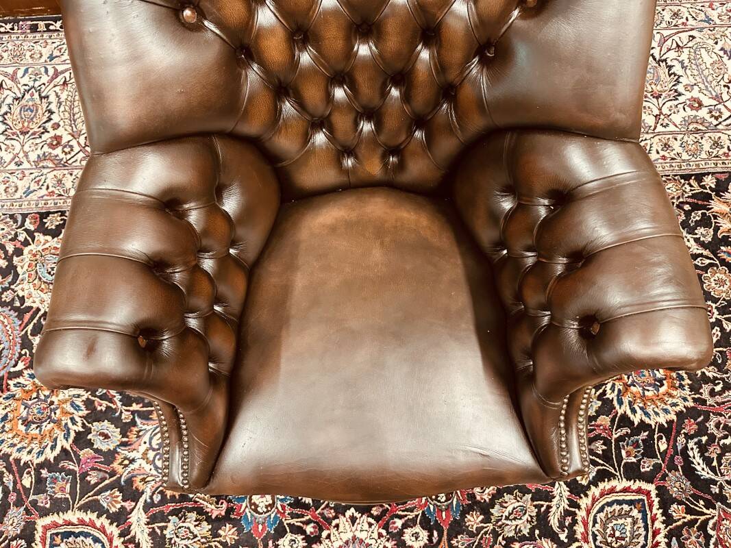 Classic English Chesterfield dark brown office chair