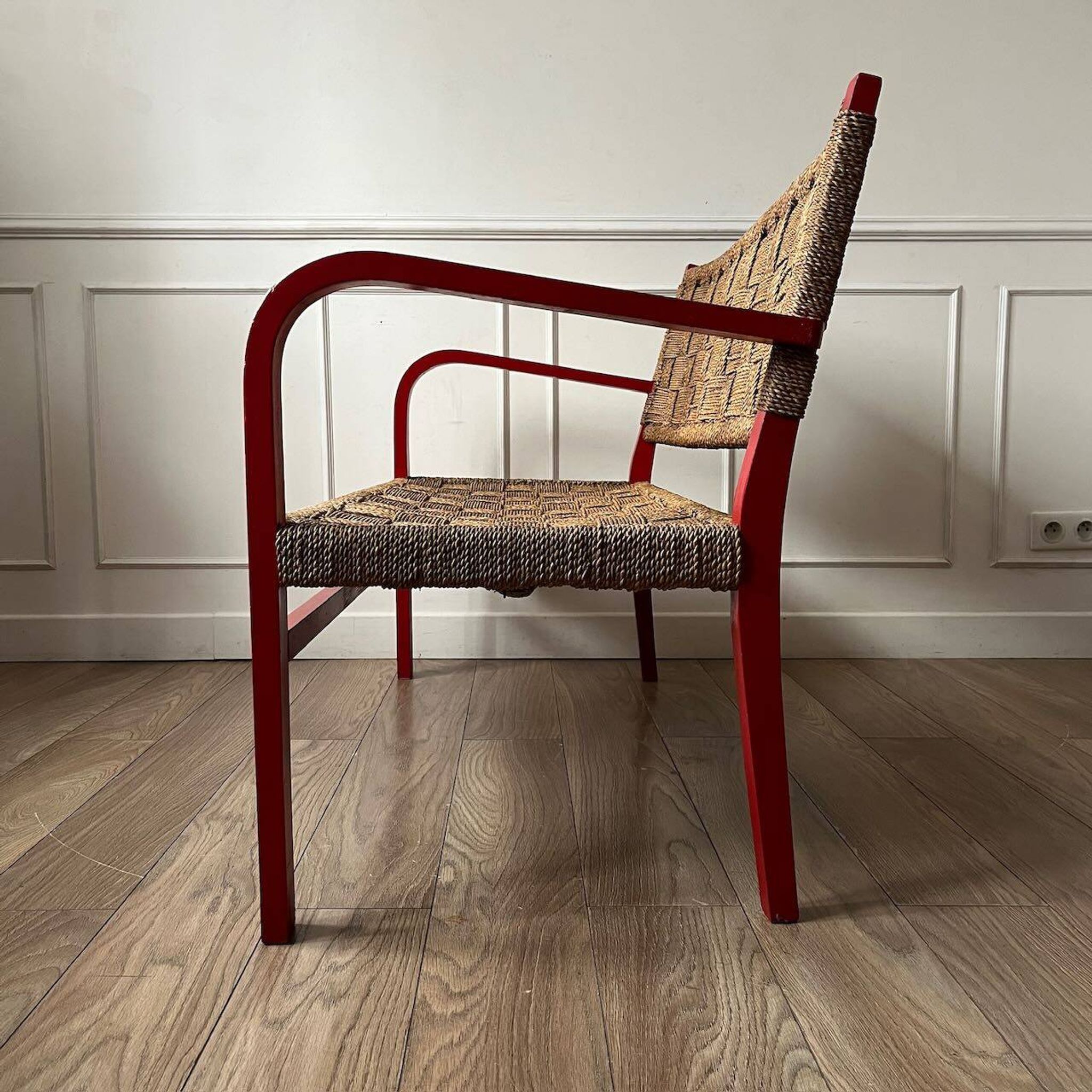 Vintage bench in red wood and rope