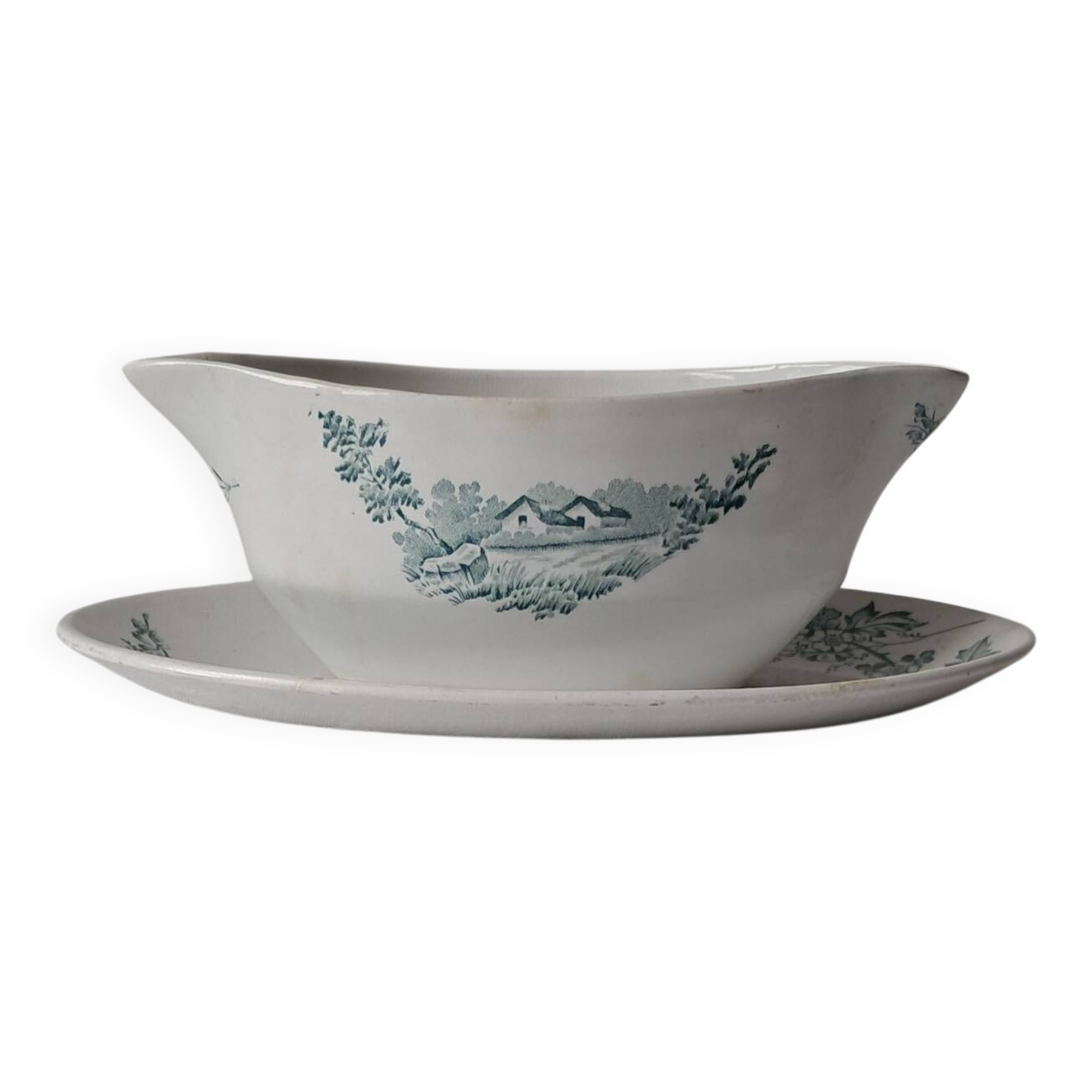 Sauceboat from Pexonne pottery. Country model in ironstone.