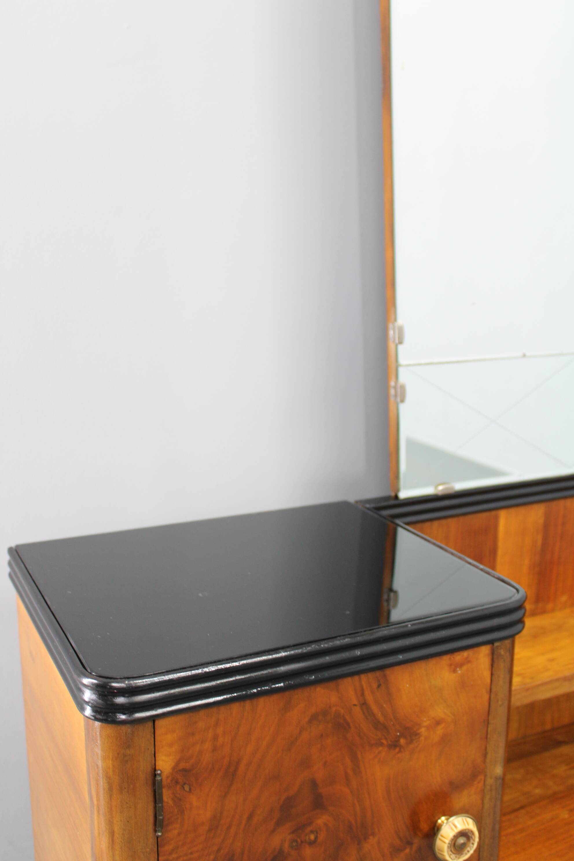 1940s Italian Art Deco Mirror Cabinet in Walnut Finish