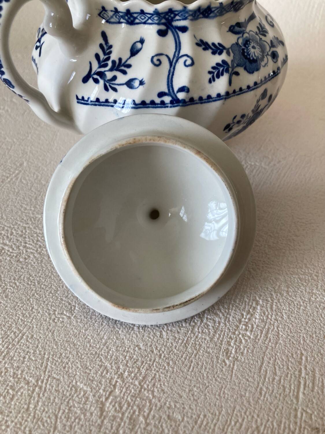 Johnson Bros English porcelain sugar bowl, Indies pattern