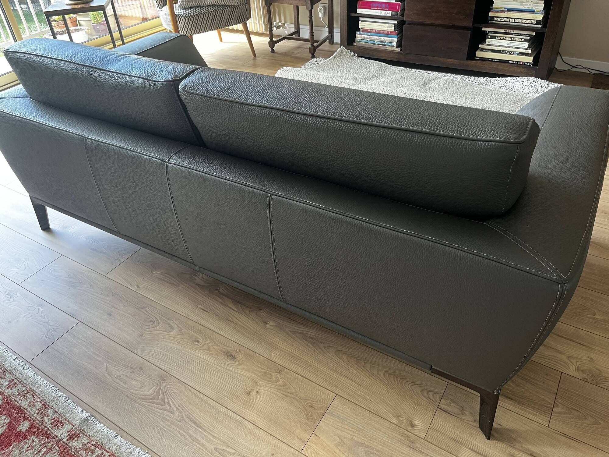 Roche Bobois Réflexion model sofa in taupe leather, 2.5 seats.