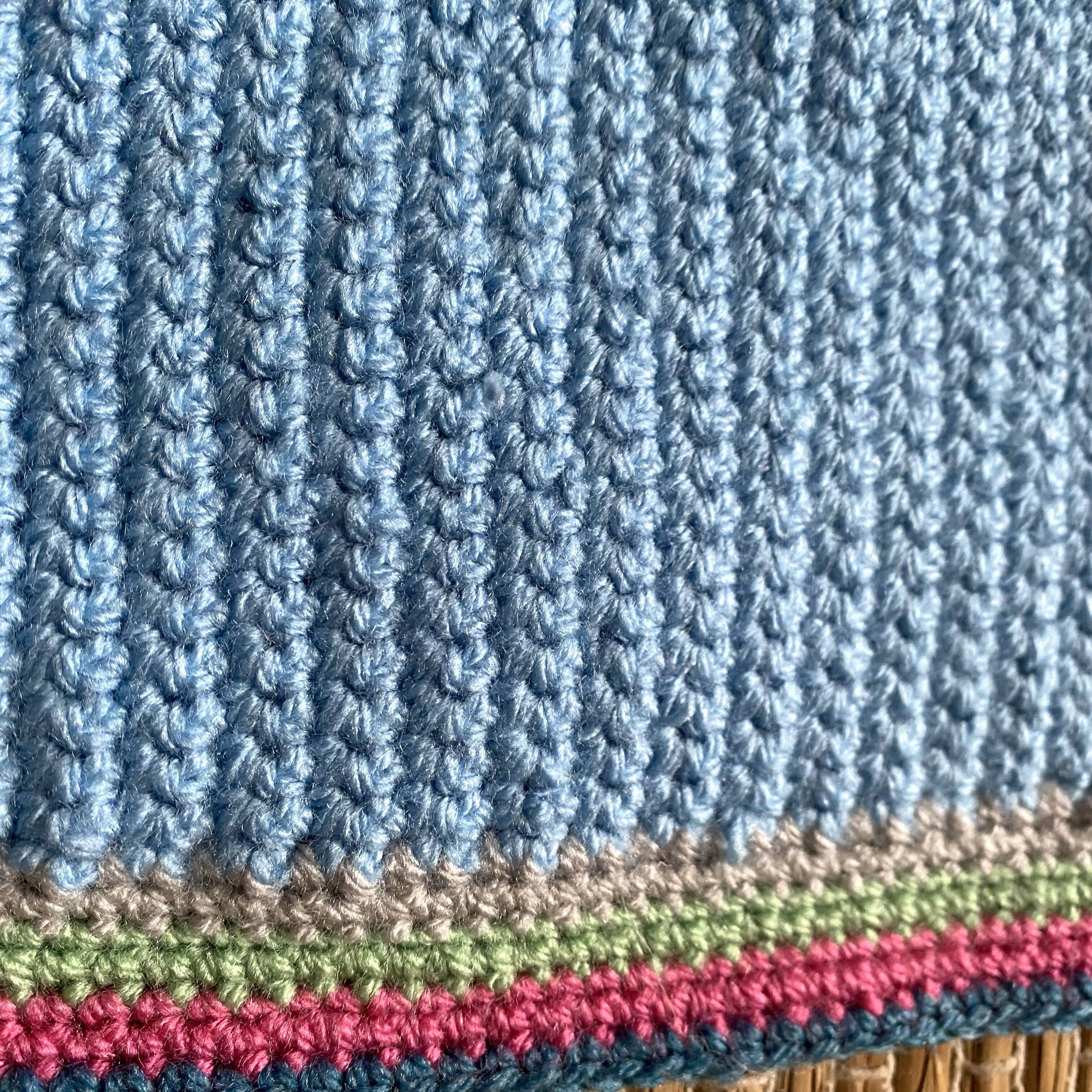Couverture bébé , plaid crochet vintage 80X90 cm