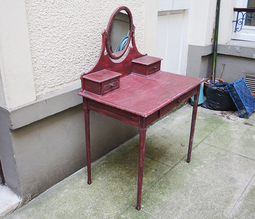 Old wooden dressing table