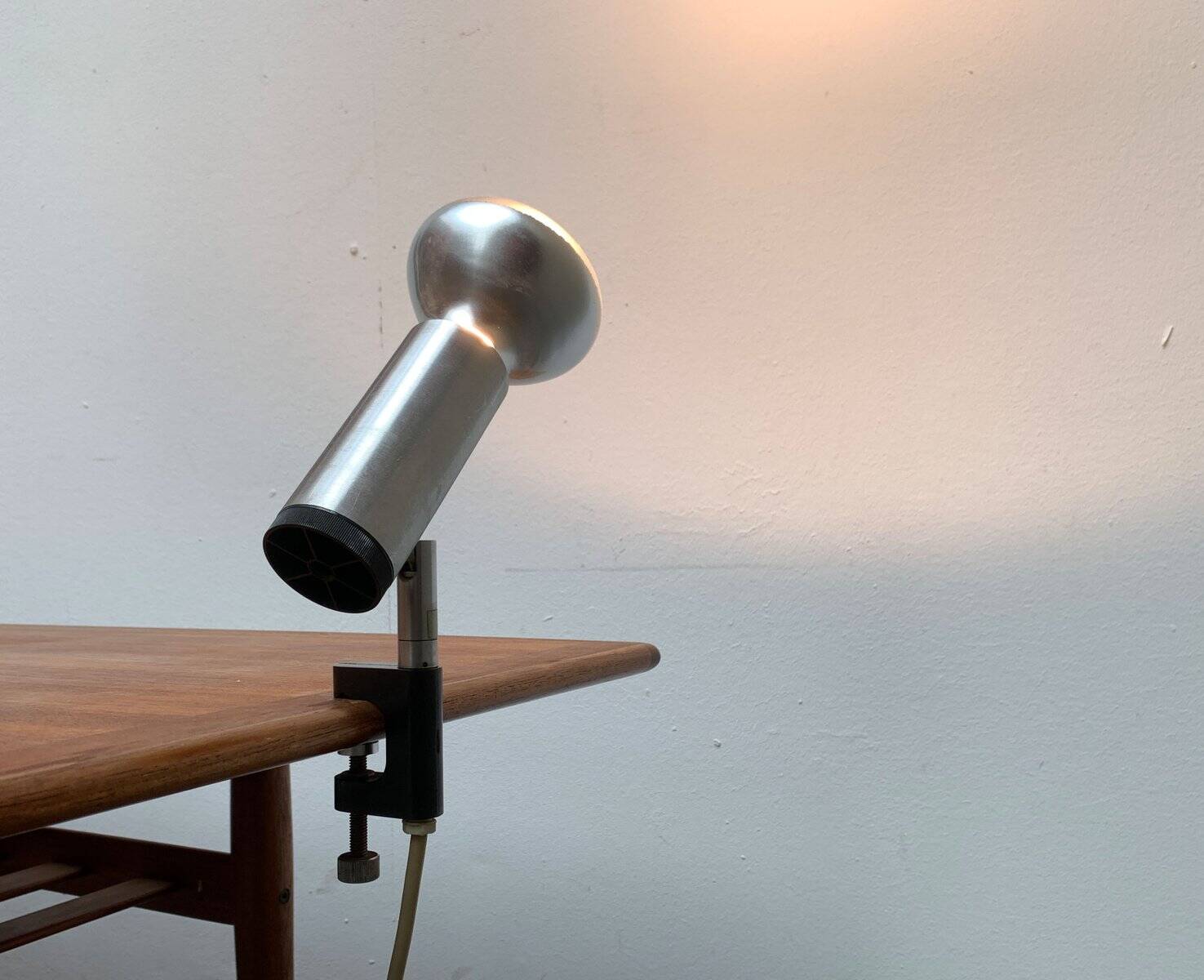 Vintage minimalist clip lamps from the space age, Table or Shelf, by Philips