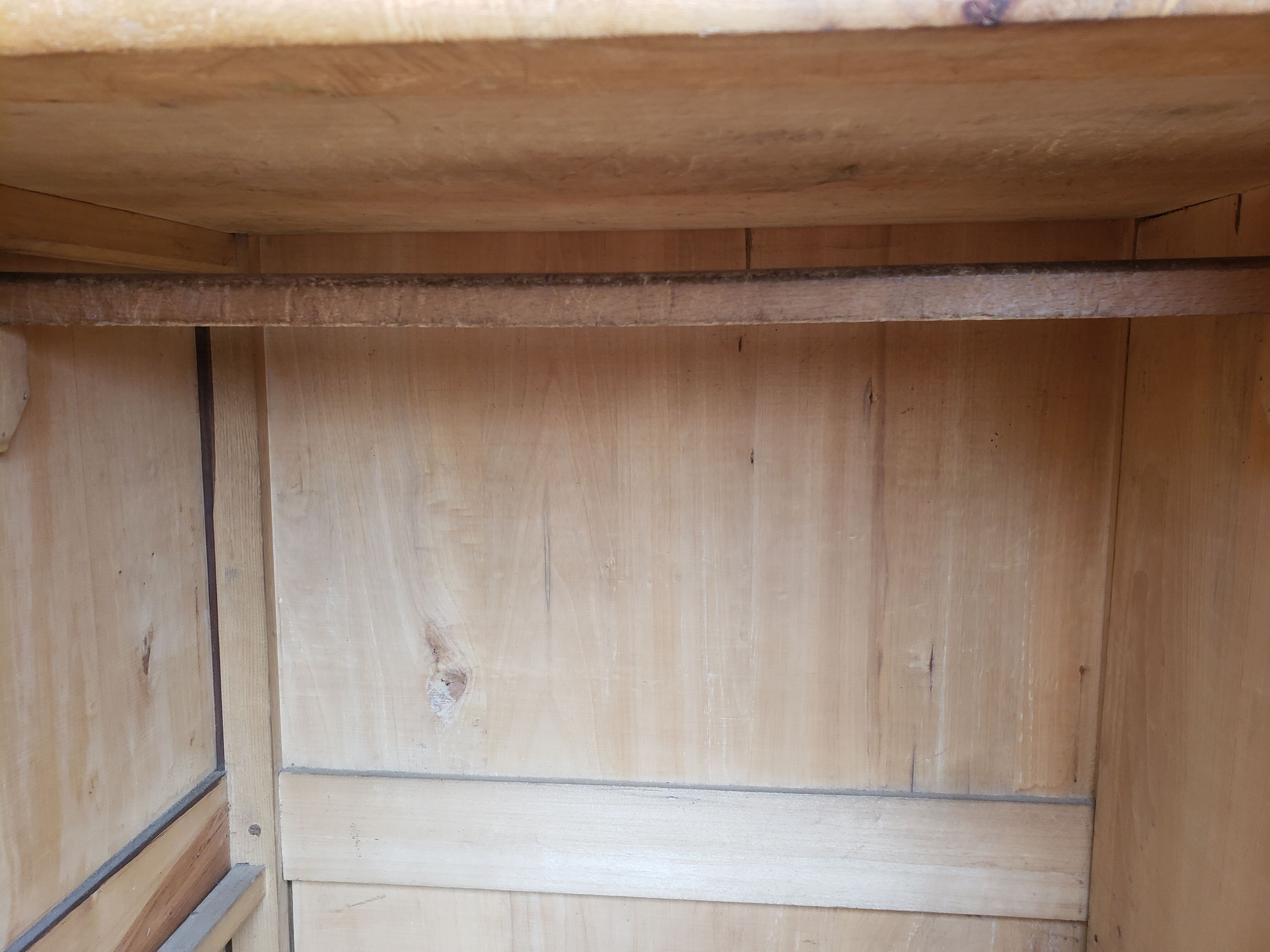 Parisian wardrobe wood in the rough "skirts"