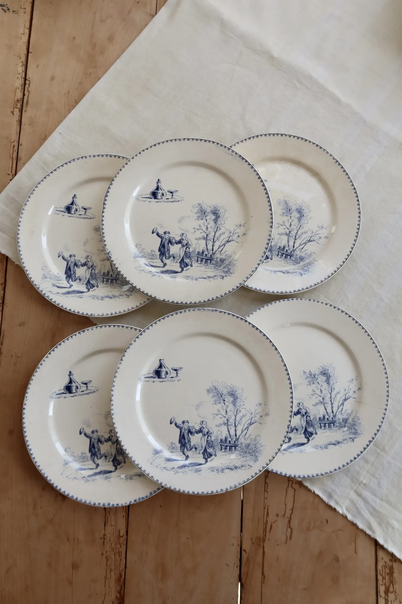 6 antique flat plates Creil and Montereau Téniers service