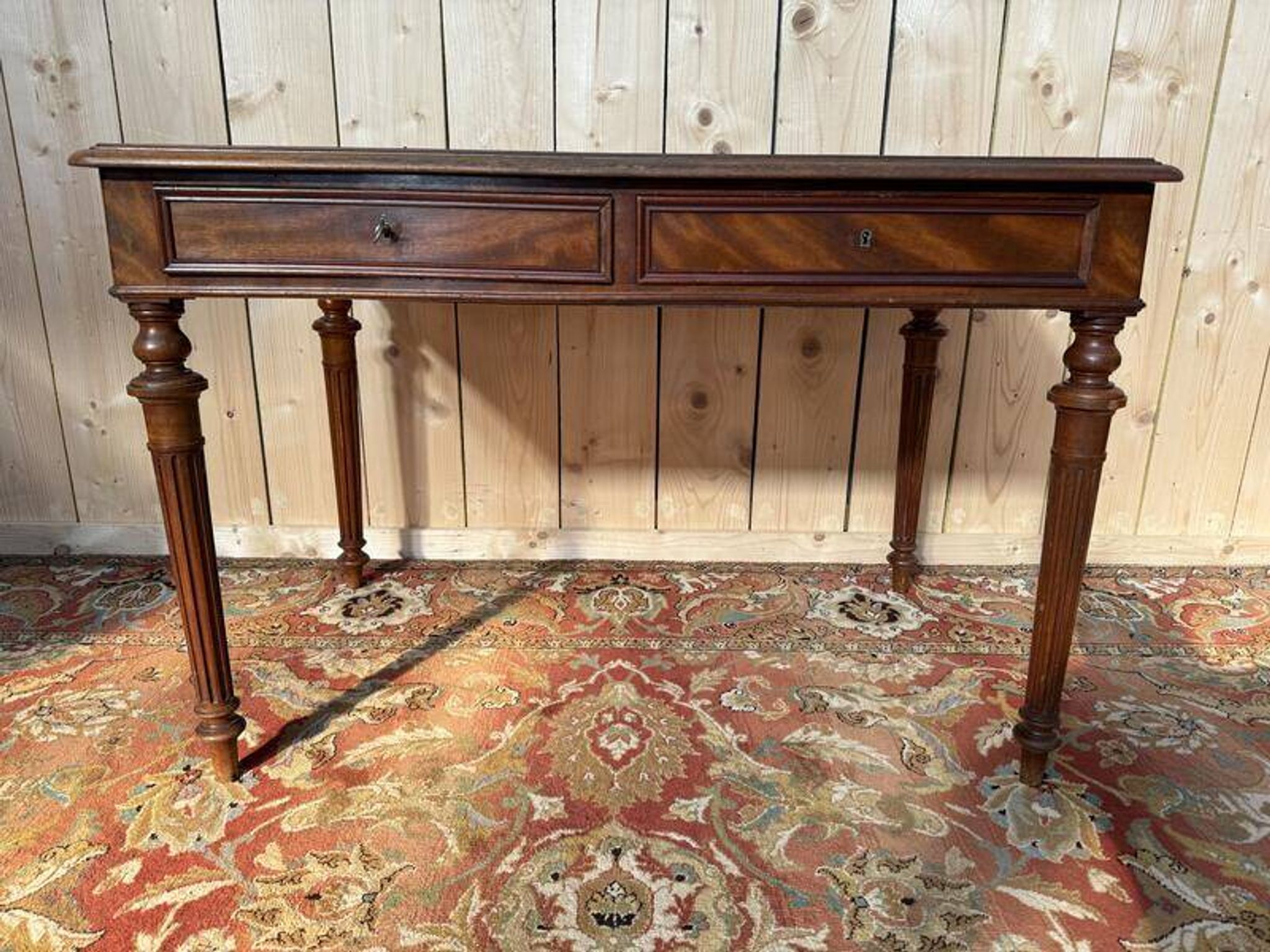 Bureau époque Napoléon III en noyer à restaurer