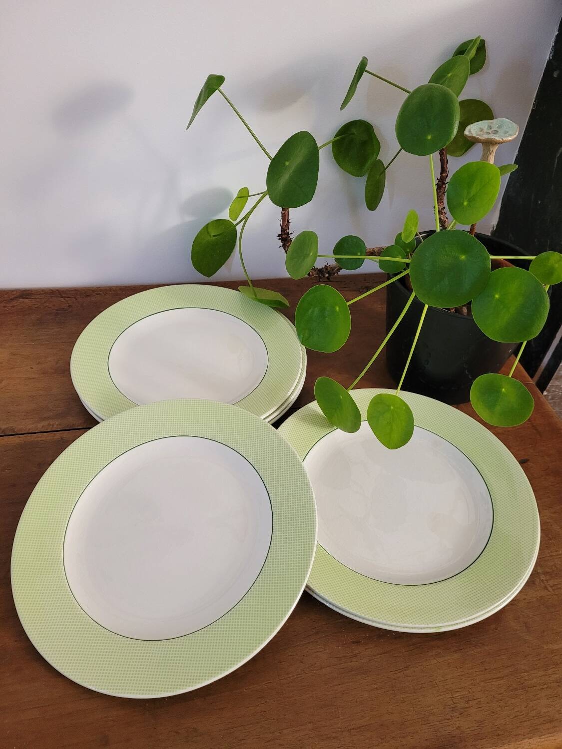 Set of 6 Linon Saint Amand flat plates