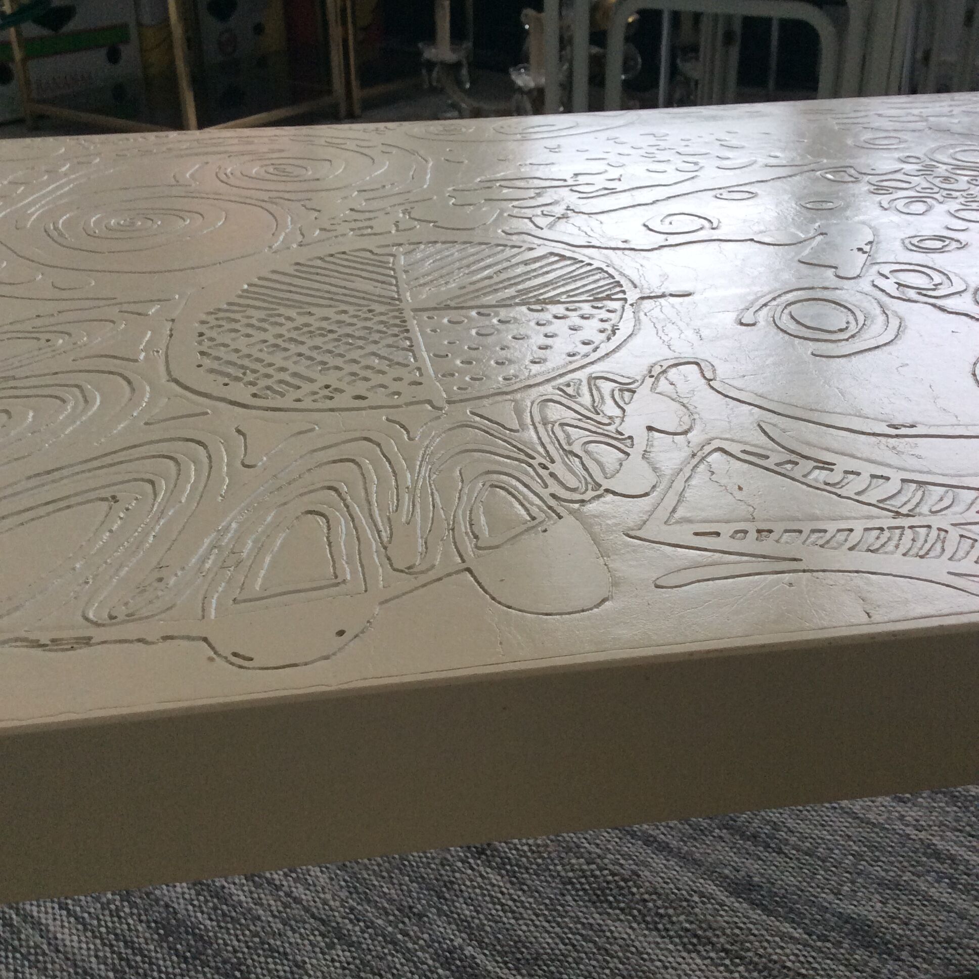 Vintage coffee table 70 in molded resin and chrome metal