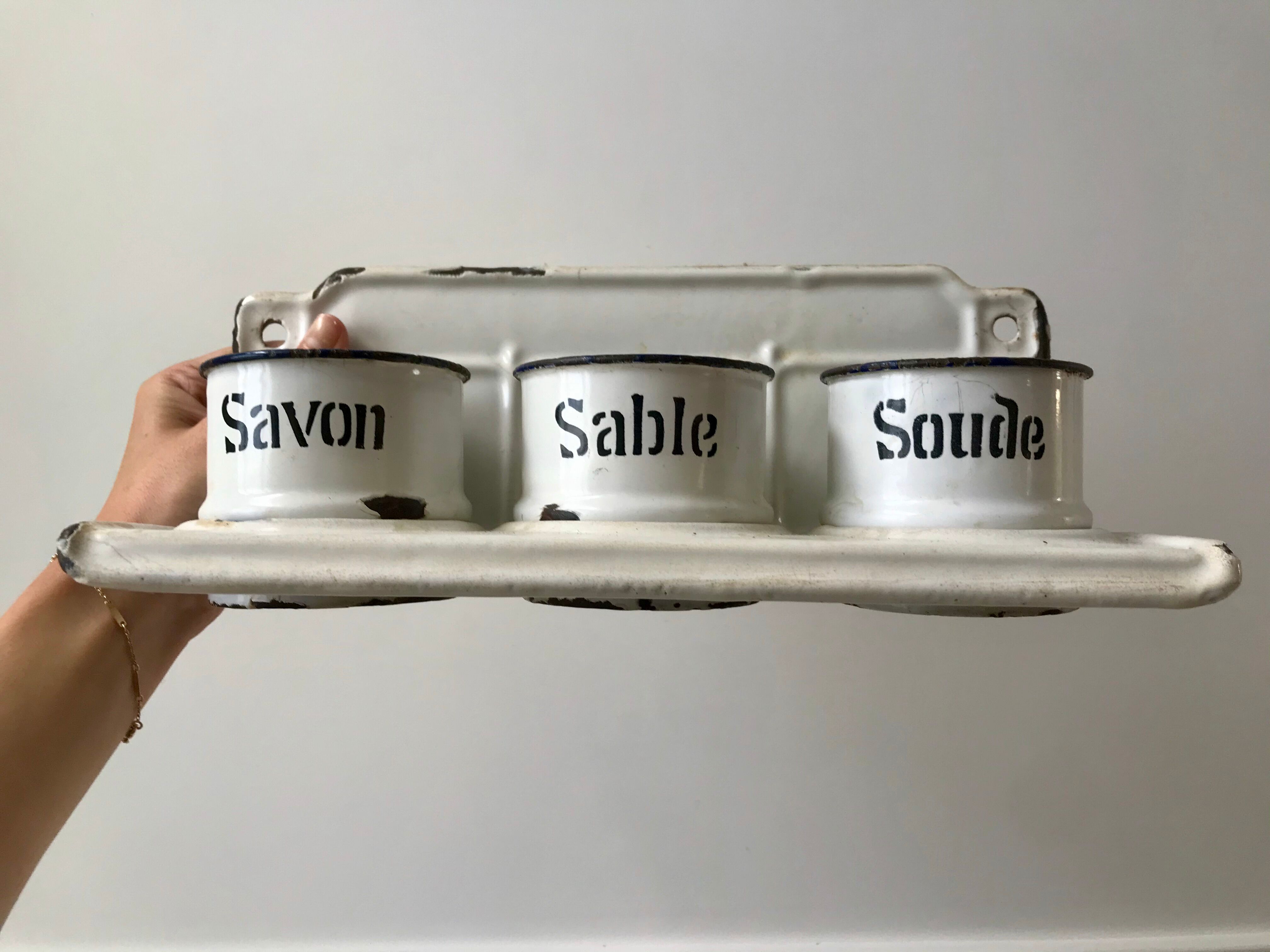 set of enamelled pots to fix (soda, soap, salt) early twentieth century