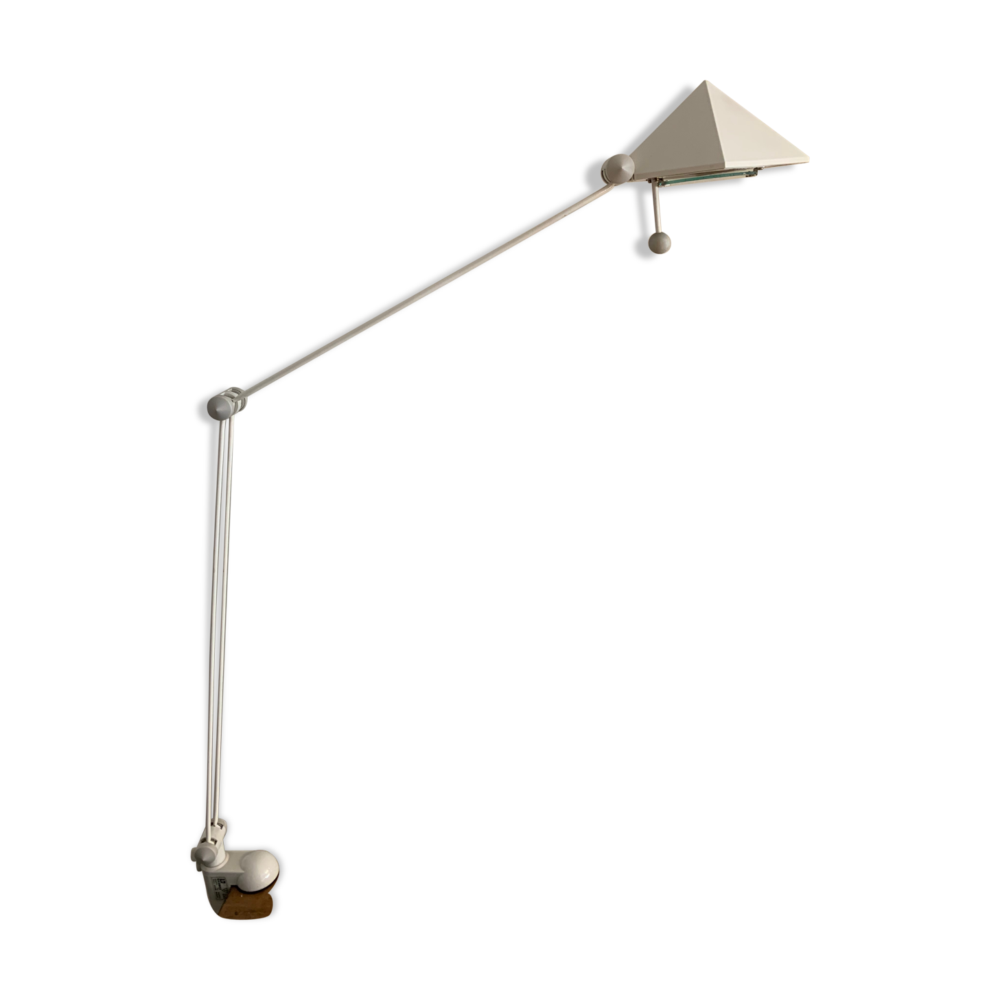 White pyramid desk lamp embnched white pyramid Lungean and Pellmann 1980