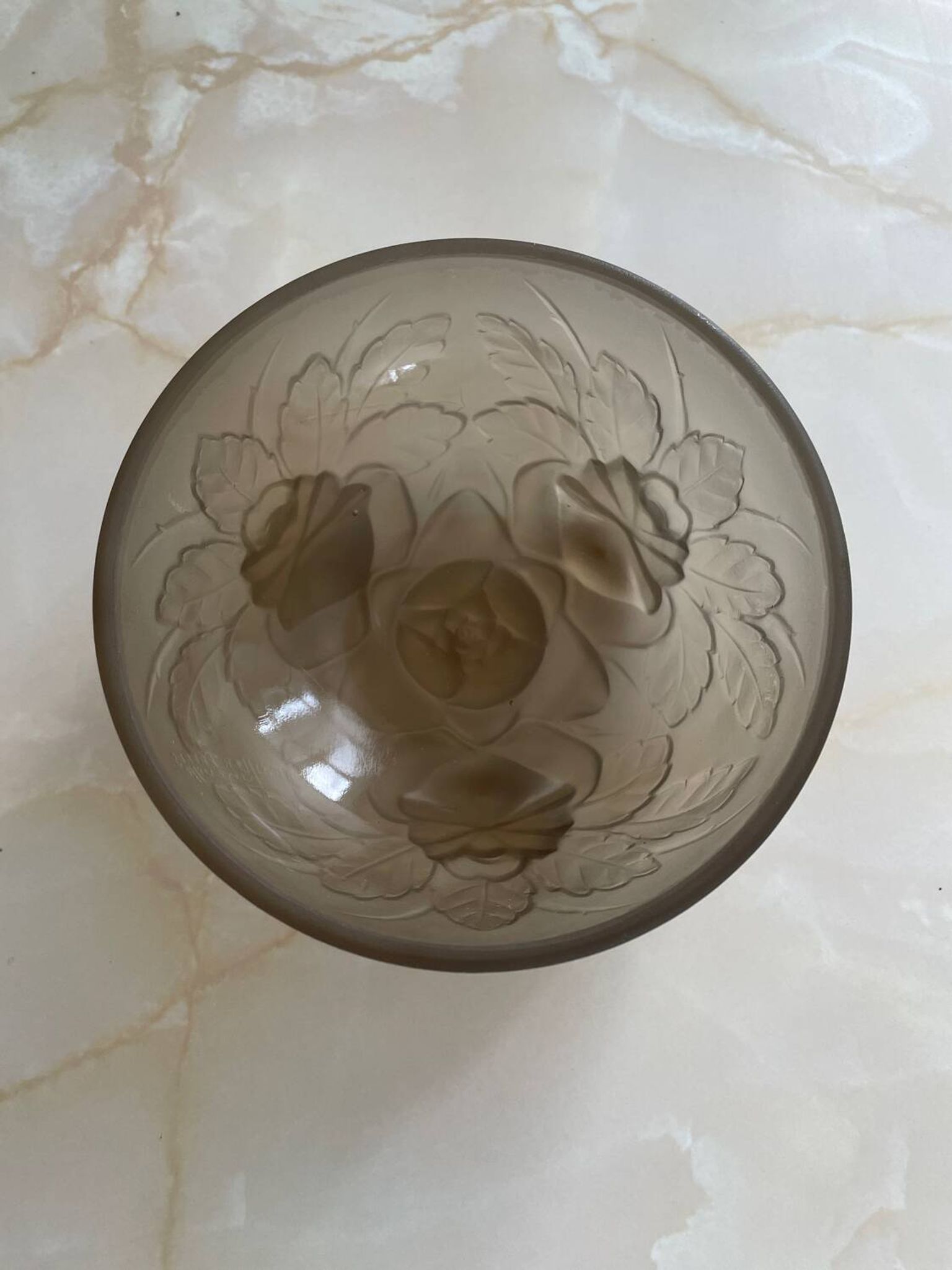 Saladier et ramequins verre fumé signés Muller frères.