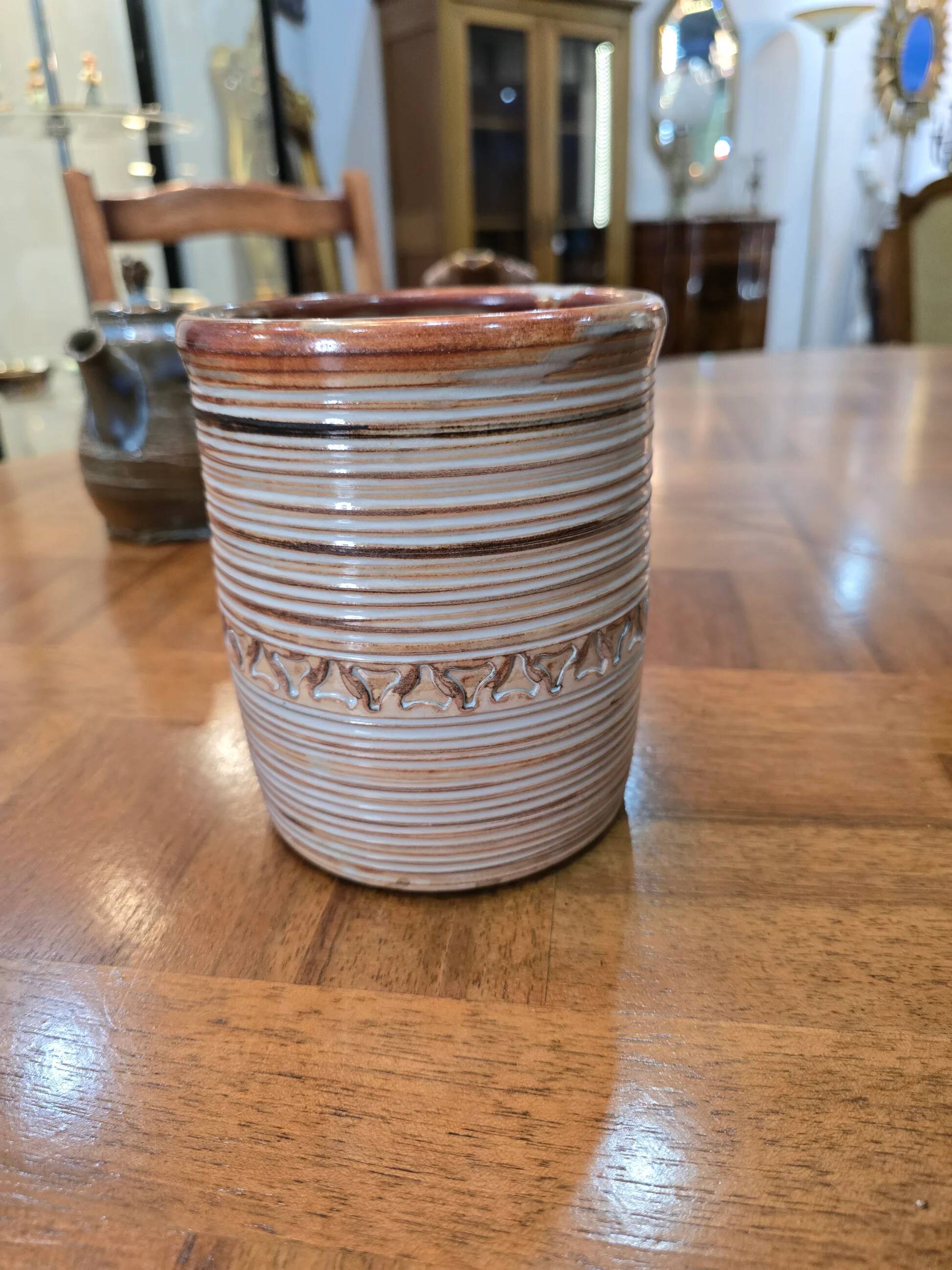 Cylindrical stoneware pot, glazed, turned, ribbed, signed – Artisan potter
