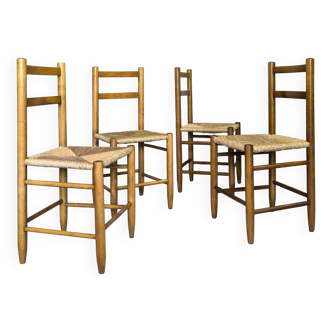Lot de quatre chaises vintage