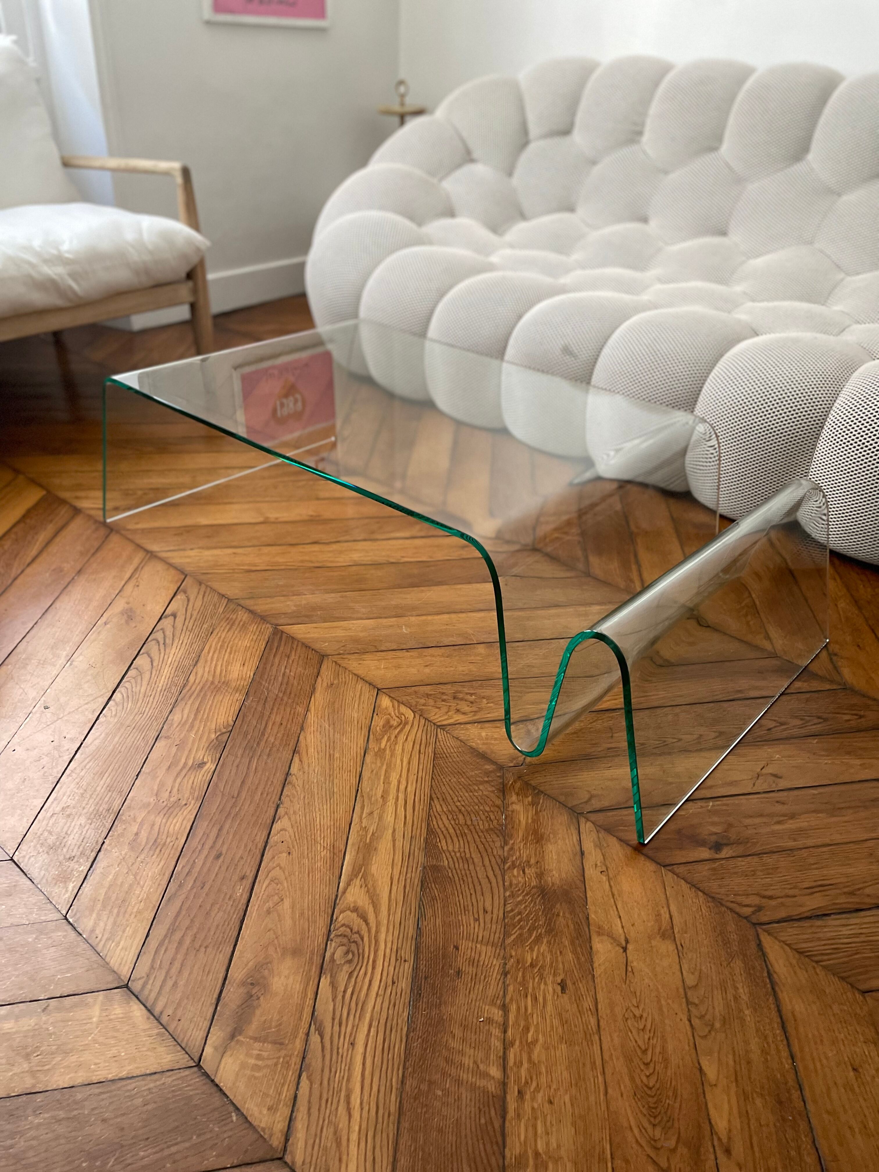 Vintage coffee table in curved corrugated tempered glass minimalist design
