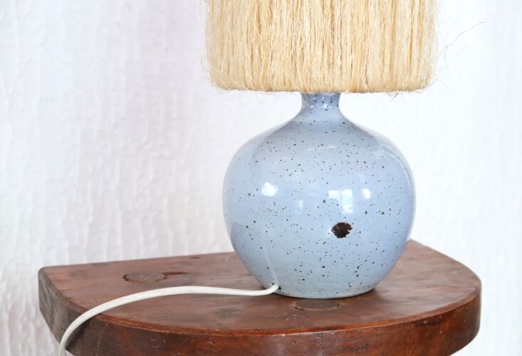Lampe bleue en céramique, abat jour en chanvre, années 60