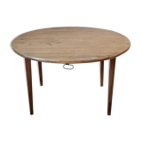 Round table with flaps