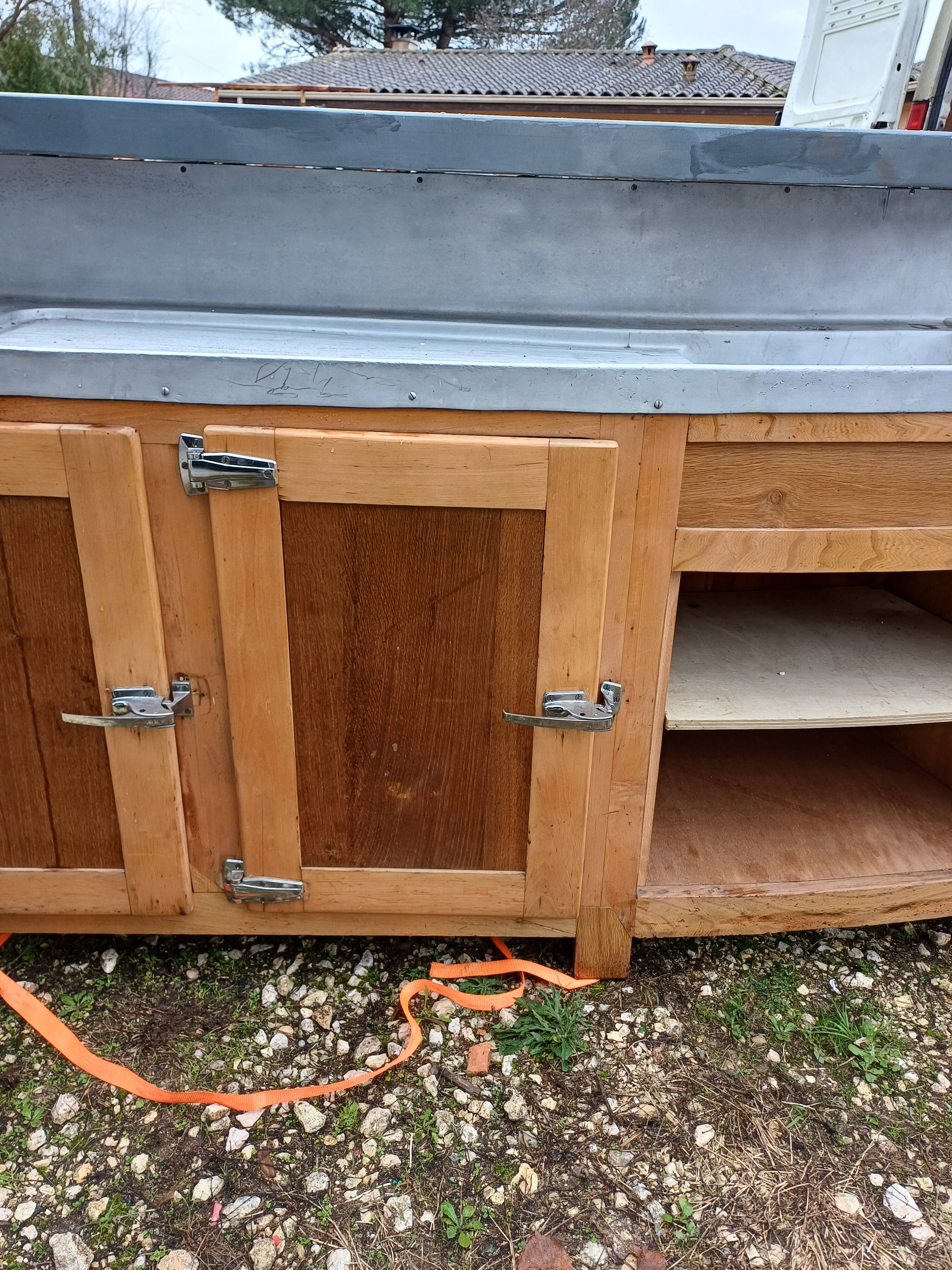 Mr. Bazin's bar counter in Limoges
