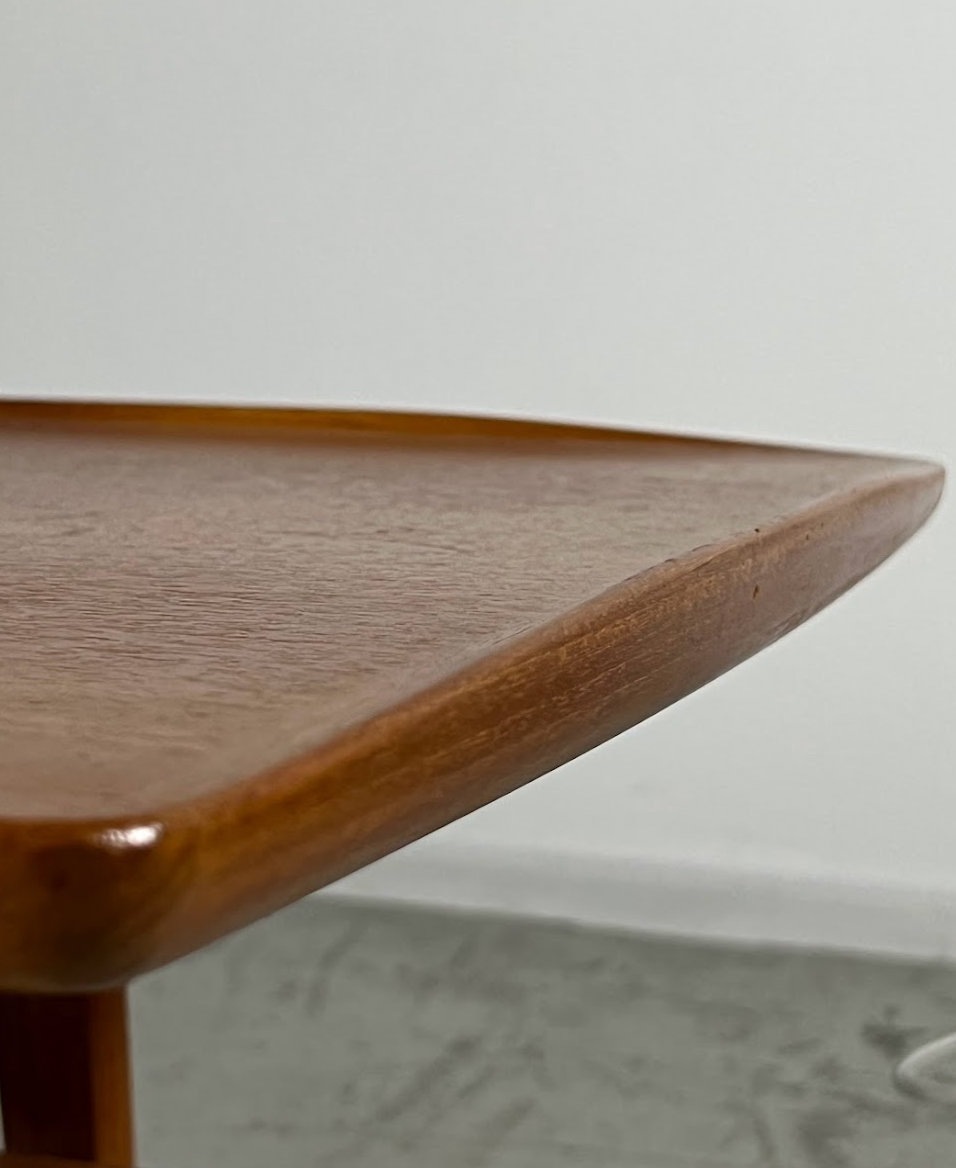 Coffee table design Arne Ovmand Olsen edition Toften Möbelfabrik 1960